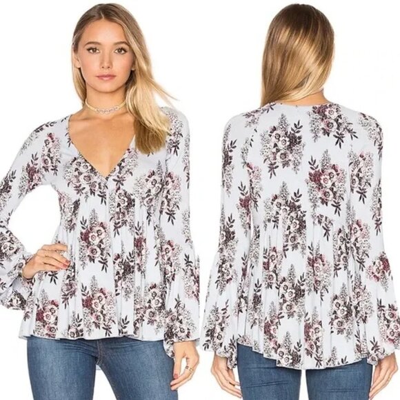 Free People Tops - 🦋 FREE PEOPLE Speak Easy Top Sky Blue Boho Floral Bell Sleeve Small Coquette
